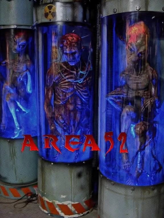 "Area 52 Alien Cryo Chamber" Professional Sci-Fi Alien Prop 3 "Area 52 Alien Cryo Chamber" Professional Sci-Fi Alien Prop