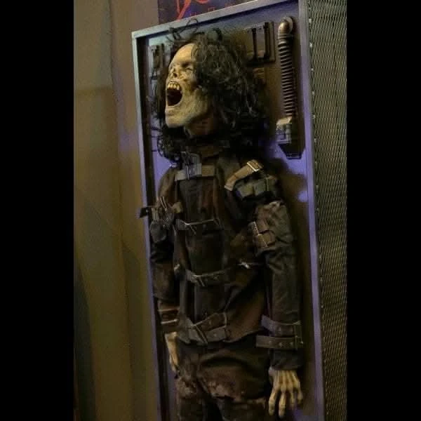 "Body Of Evidence" Halloween Animatronic 3 "Body Of Evidence" Halloween Animatronic