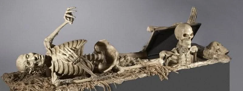 "Corpse Reacher/Trap Door Popper Combo" Skeleton Halloween Animatronic 4 "Corpse Reacher/Trap Door Popper Combo" Skeleton Halloween Animatronic - Image 2