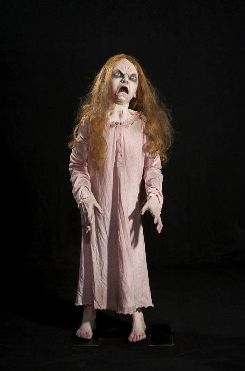 "Creepy Cathy" Electric Animated Zombie Halloween Prop 3 "Creepy Cathy" Electric Animated Zombie Halloween Prop