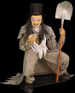 Crouching Grave Digger Prop