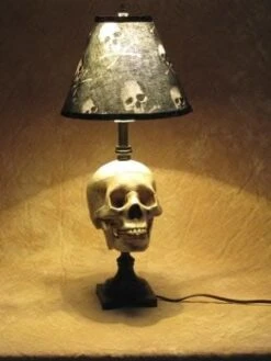 "Desk Lamp With Life-size Skull And Bone Shade" Haunted House Lighting -Halloween Props Promotion desk lamp with life size skull and bone shade haunted house lighting 23613608385