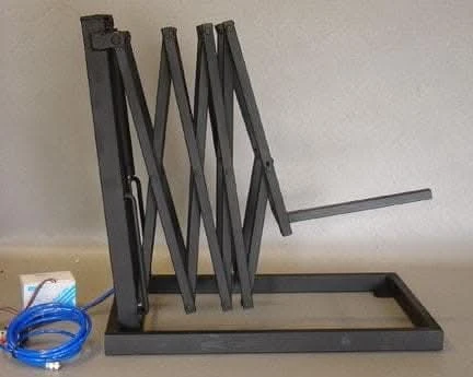 "Scissor Extender" Halloween Animatronic Mechanism 3 "Scissor Extender" Halloween Animatronic Mechanism